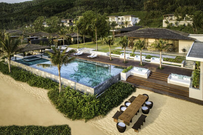 Anantara_Quy_Nhon_Villas_Exterior_View_Aerial_View_Pool_Area_And_Resort-6000x3996