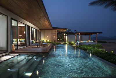 Anantara_Quy_Nhon_Villas_Exterior_View_Anantara_Beachfront_Pool_Villa_At_Night-6000x4000