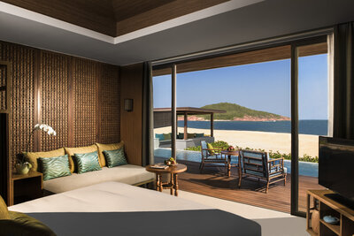 Anantara_Quy_Nhon_Villas_Guest_Room_Anantara_Beachfront_Pool_Villa_Interior_of_Master_Bedroom_With_Ocean_Views-6000x4000
