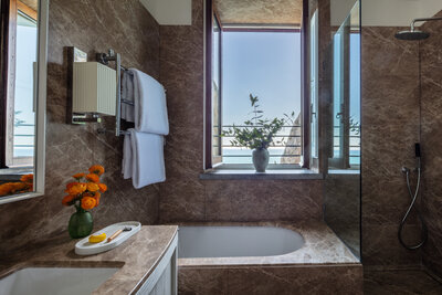 Anantara Convento di Amalfi Grand Hotel - One Bedroom Suite Bathroom