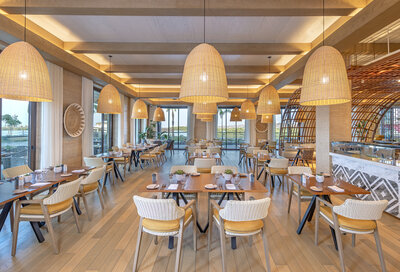 Anantara_Mina_Ras_Al_Khaimah_Resort_Restaurant_Sea_Breeze-6404x4351