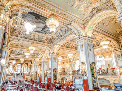 Anantara_New_York_Palace_Budapest_Hotel_Restaurant_interior_tables_ceiling.JPG