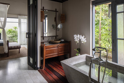 Anantara_Lawana_Koh_Samui_Resort_Guest_Room_Anantara_Pool_Access_Villa_Bathroom_3