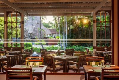 Anantara Hua Hin Resort - Issara Cafe Breakfast