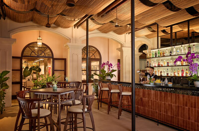 Anantara Hoi An Resort - Art Space Terrace Bar & Cocktail Pour