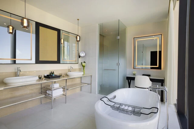 Anantara_Downtown_Dubai_Hotel_Royal_Suite_Bathroom_01