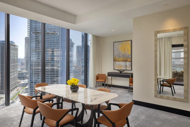 Anantara_Downtown_Dubai_Hotel_Luxury_Suite_Dining _Area