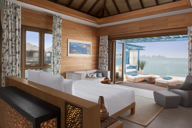 Banana_Island_Resort_Doha_by_Anantara_Guset_room_Three_and_Five_Bedroom_Over_Water_Villa_Master_Bedroom-4256x2832