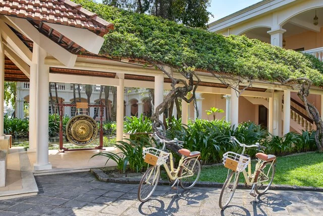 Anantara_Hoi_An_Resort_Arrival_Area_with_Bikes