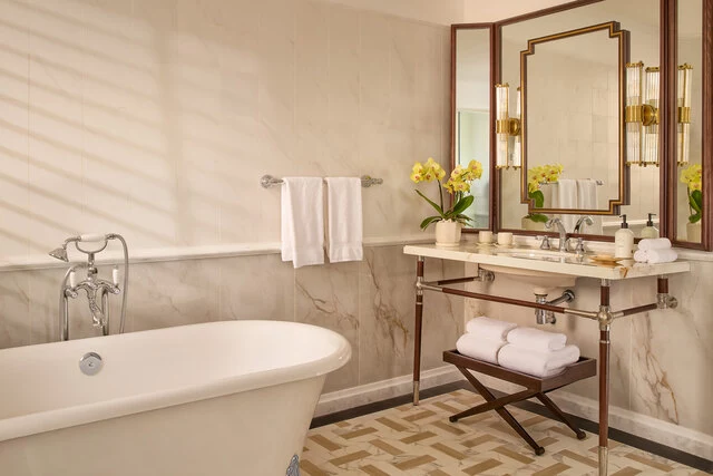 Anantara_Hoi_An_Resort_Thu_Bon_River_Suite_Bathroom_Angle_1