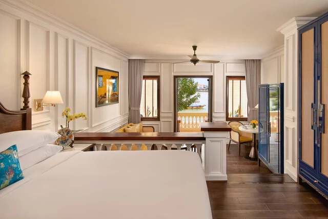 Anantara_Hoi_An_Resort_Premium_River_Suite_Bed_To_View