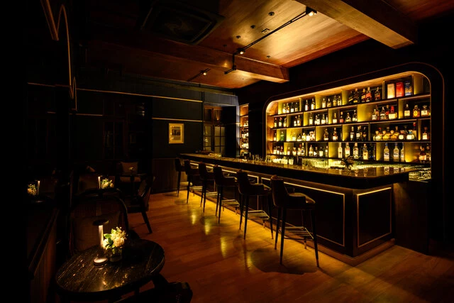 Anantara_Chiang_Mai_Resort_Bar_Brit_Bar_Interior