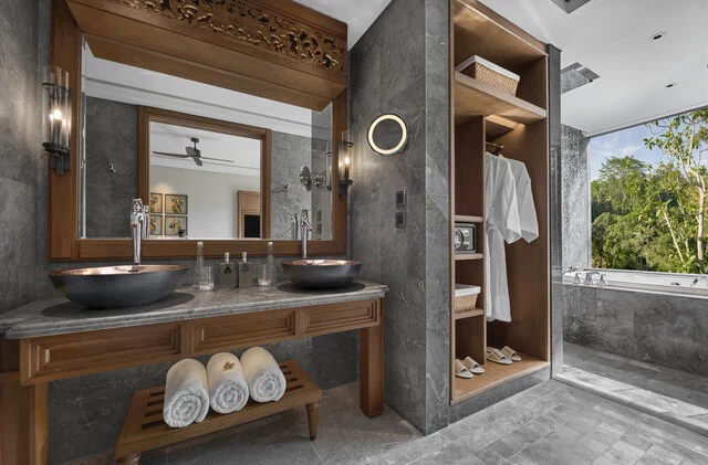 Anantara_Ubud_Bali_Resort_Guest_Room_Forest_View_Suite_Bathroom-7390x4865