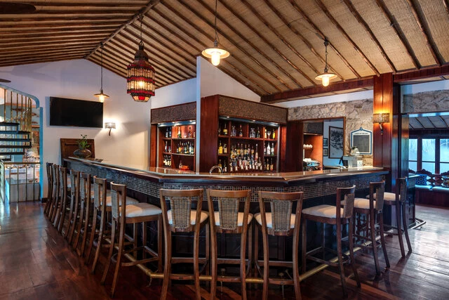 Anantara_Bazaruto_Island_Resort_Restaurant_Golfinho_Bar