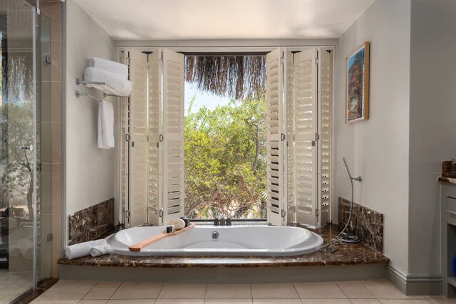 Anantara_Bazaruto_Island_Resort_Guest_Room_Beach_Pool_Villa_and_Beach_Villa_Bathroom