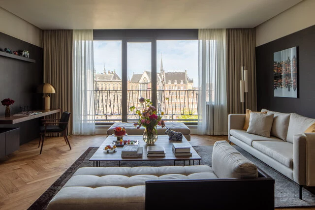 Anantara_Grand_Hotel_Krasnapolsky_Amsterdam_Royal_Suite_Dam_View_Livingroom_View