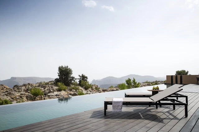 Anantara_Al_Jabal_Al_Akhdar_Resort_Guest_room_amenity_One_Bedroom_Cliff_Pool_Villa_Private_Pool-5760x3840