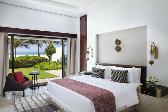 Al_Baleed_Resort_Salalah_By_Anantara_Guest_Room_One_Bedroom_Beach_View_Villa_Bedroom