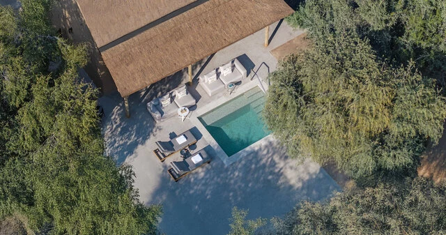 Anantara_Sir_Bani_Yas_Island_Al_Sahel_Villa_Resort_Guest_Room_Wilderness_Pool_ Villa_Pool_Deck_Aerial-9197x4847 (1)