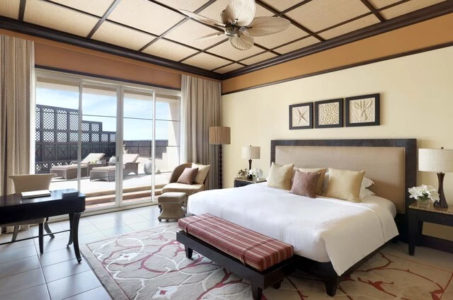 Desert_Island_Resort_by_Anantara_Guest_Room_Anantara_Suite_King_Bed