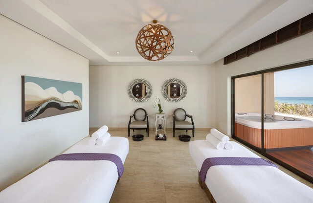 Desert_Islands_Resort_And_Spa_By_Anantara_Property_Amenity_Spa_Treatment_Room_Jacuzzi-6749x4377