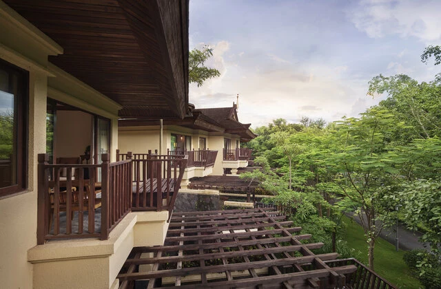 Anantara_Xishuangbanna_Resort_Guest_Room_Balcony_Garden_View
