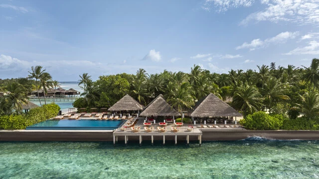 Anantara_Veli_Maldives_Resort_Restaurant_Dhoni_Bar_Exterior-5273x2962