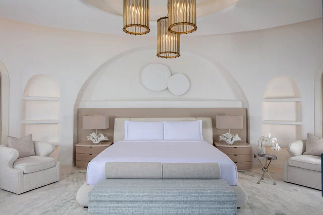 Anantara_Santorini_Abu_Dhabi_Retreat_Guest_Room_Royal_Santorini_Duplex_Suite_Bedroom