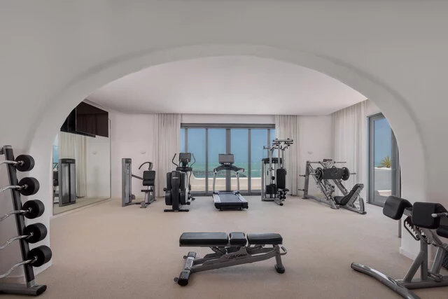 Anantara_Santorini_Abu_Dhabi_Retreat_Guest_Room_Royal_Duplex_Suite_Private_Gym