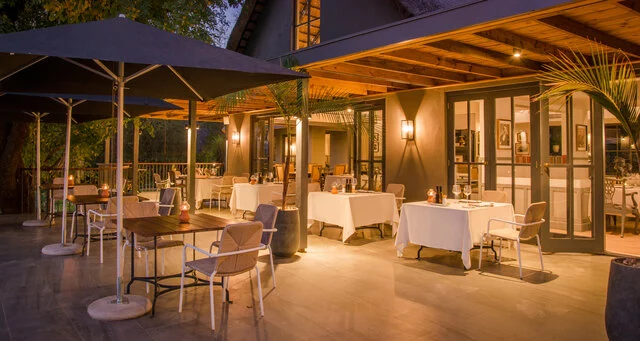 Anantara_Stanley_&_Livingstone_Victoria_Falls_Hotel_Restaurant_Terrace