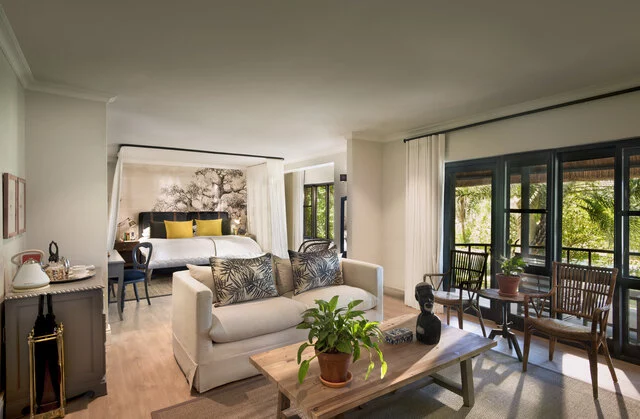 Anantara_Stanley_&_Livingstone_Victoria_Falls_Hotel_Bedroom_Garden_View_Suite
