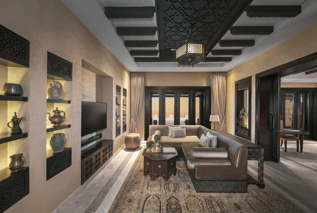 Qasr_Al_Sarab_Desert_Resort_by_Anantara_Guest_Room_Royal_Pavilion_Villa_Living_Room-6772x4554