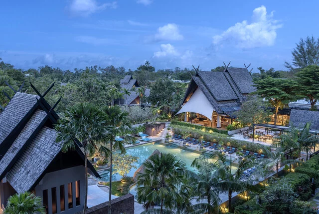 Anantara_Mai_Khao_Phuket_Villas_Resort_South_wing_swimming_pool