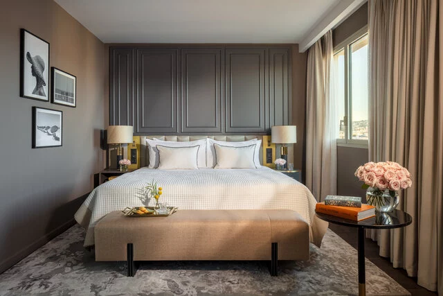 Anantara_Plaza_Nice_Premium_Bed_Straight_On_0875-HDRx-3-3