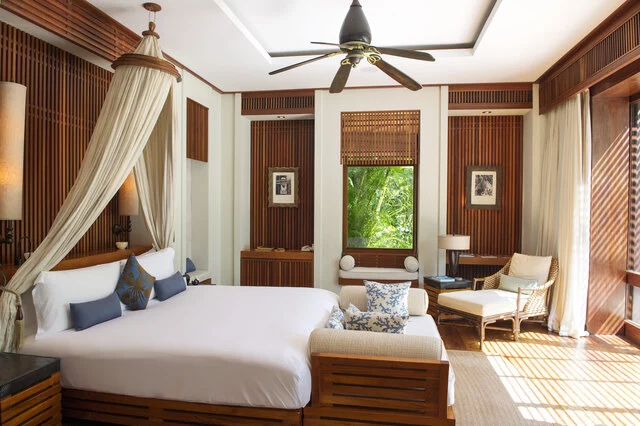 Anantara_Maia_Seychelles_Villas_Guest_Room_Premier_Beach_Pool_Villa_Bedroom_Interior