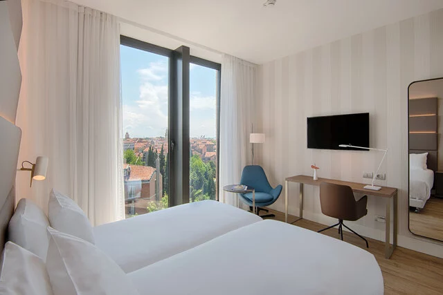 Avani_Rio_Novo_Venice_Hotel_Standard_Room_Day_Light_Curtains_Open