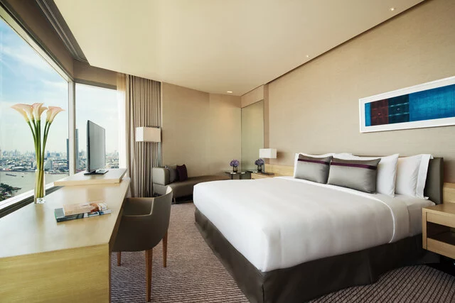Avani_Plus_Riverside_Bangkok_Hotel_Guest_room_Junior_Suite