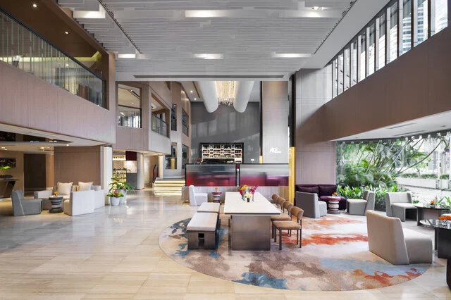 Avani_Ratchada_Bangkok_Hotel_Lobby_With_MetroLounge.JPG