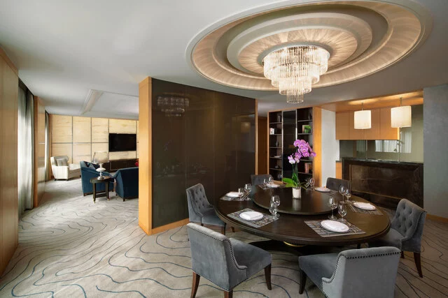 Avani_Ratchada_Bangkok_Hotel_Guest_Room_Presidential_Suite_Dining