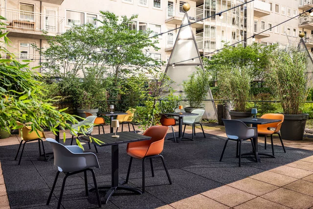 Avani_Museum_Quarter_Amsterdam_Hotel_Restaurant_Terrace_Colorful_Seating_Area_Green_Plants