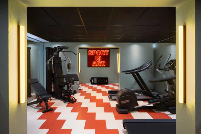 Avani_Museum_Quarter_Amsterdam_Hotel_Hotel_Facilities_Gym_Machines_Artwork