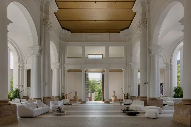 NH_Collection_Milano_CityLife_Lobby_And_Reception_Exterior_Lounge