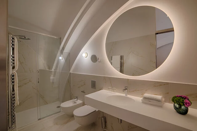 NH_Collection_Milano_CityLife_Room_Bathroom_Circle_Mirror (1)