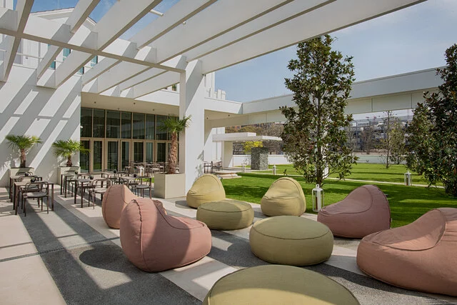 NH_Collection_Milano_CityLife_Restaurante_Outdoor_Garden_Plants