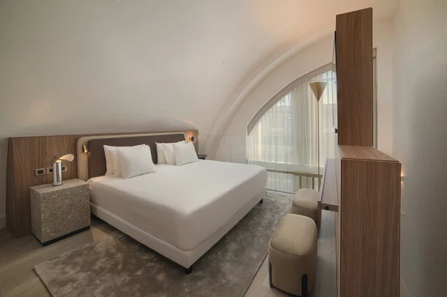 NH_Collection_Milano_CityLife_Room_Suite_Floor_Bed_Window_Sleeping_Area