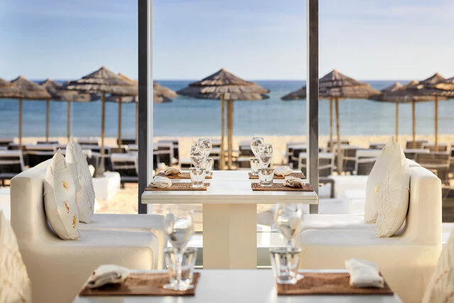Tivoli_Marina_Vilamoura_Algarve_Resort_Restaurant_Purobeach_Dining_Setup_1
