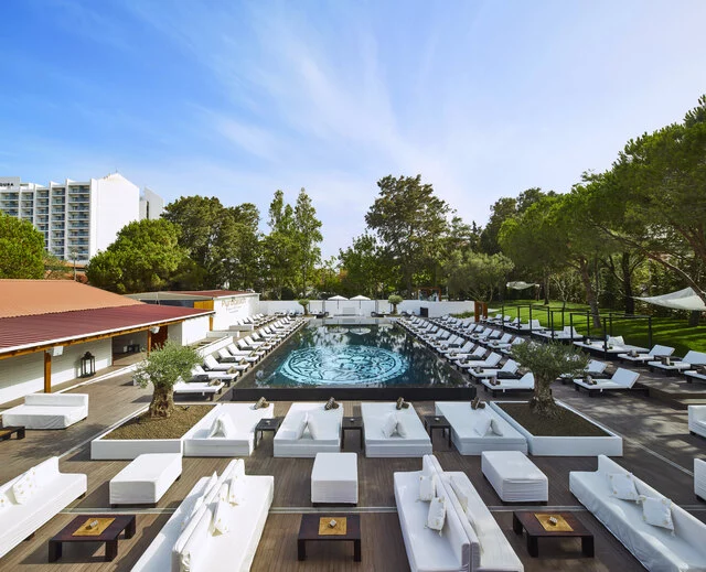 Tivoli_Marina_Vilamoura_Algarve_Resort_Recreation_Facility_Purobeach_Vilamoura_Poolside_Overview