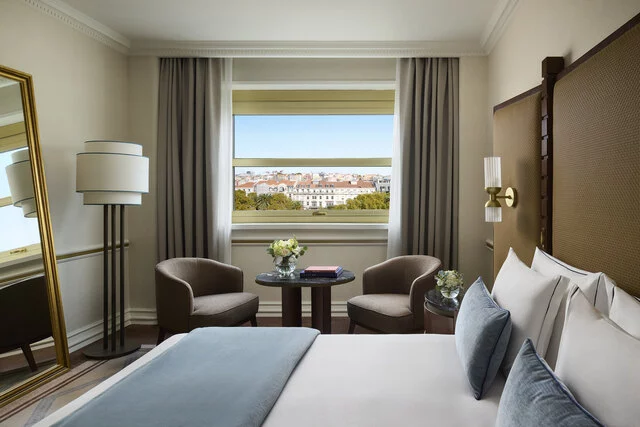 TLIS_Premium_Avenue_View_Signature_Bedroom_View