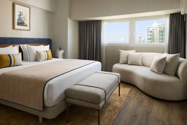 Tivoli_Oriente_Lisbon_Hotel_Guest_Room_Family_Suite_Bed
