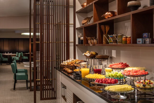 Tivoli_Oriente_Lisbon_Hotel_Property_Amenity_Restaurant_Breakfast_Buffet-8688x5792